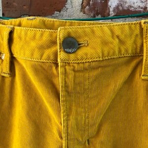Yellow Gap corduroy pants 33/16 EUC quirky TALL